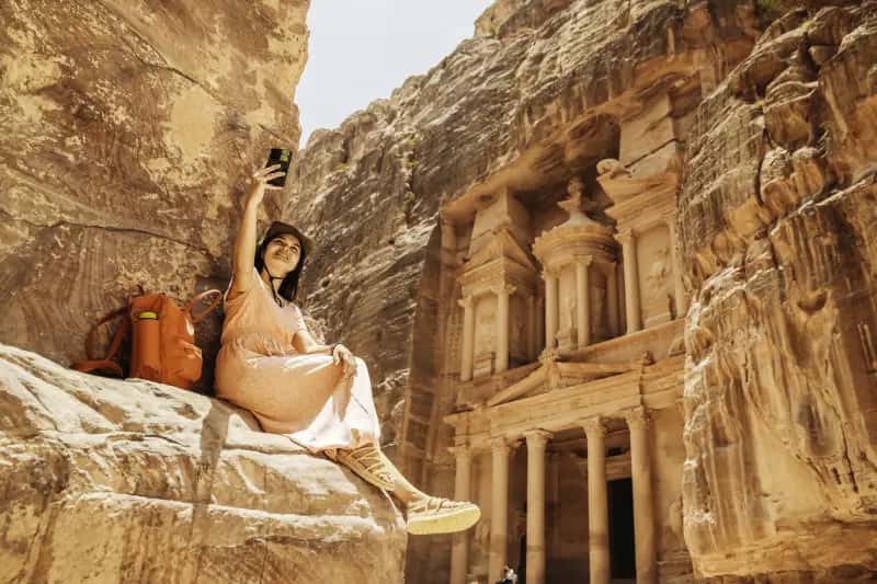 tourImage
